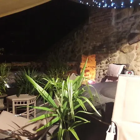 Maison Atypique Dans Cite Medievale Holiday home