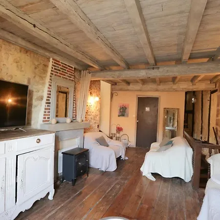 Holiday home Maison Atypique Dans Cite Medievale