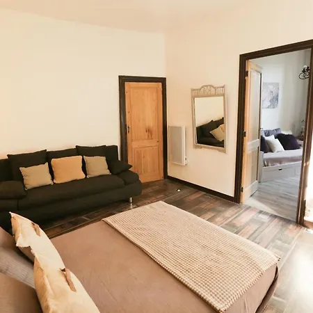 Holiday home Maison Atypique Dans Cite Medievale *