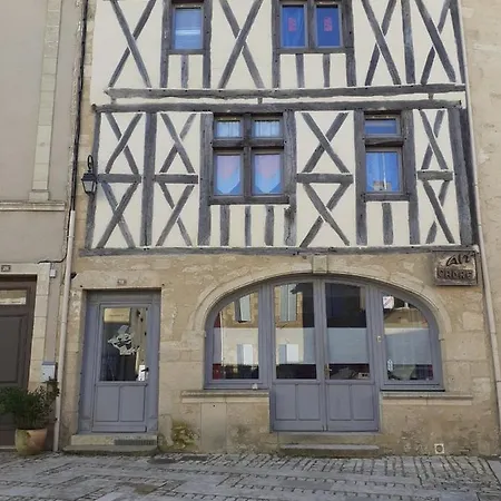 Maison Atypique Dans Cite Medievale Holiday home *