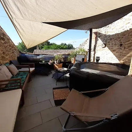 Maison Atypique Dans Cite Medievale Holiday home