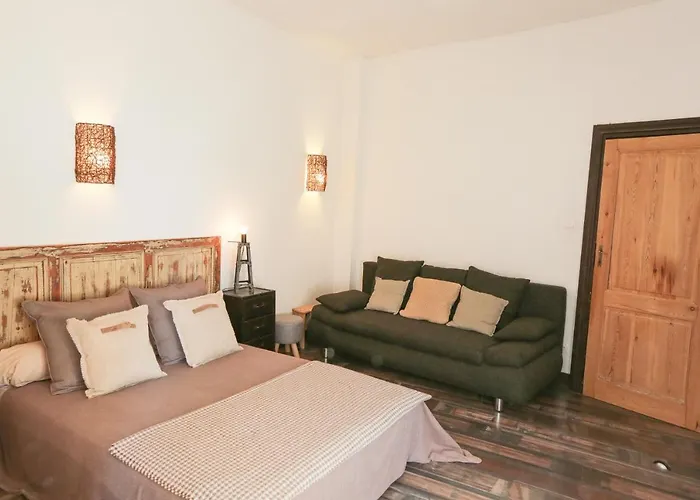 Maison Atypique Dans Cite Medievale 펜션 *